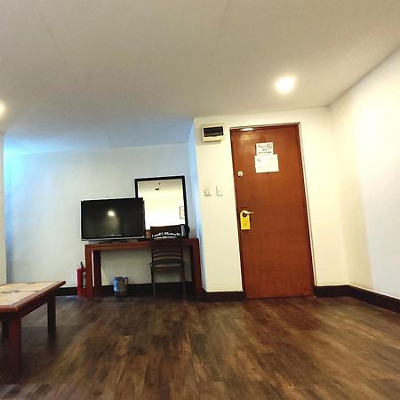 Rajah Park Hotel By Hiverooms Cebu Екстер'єр фото