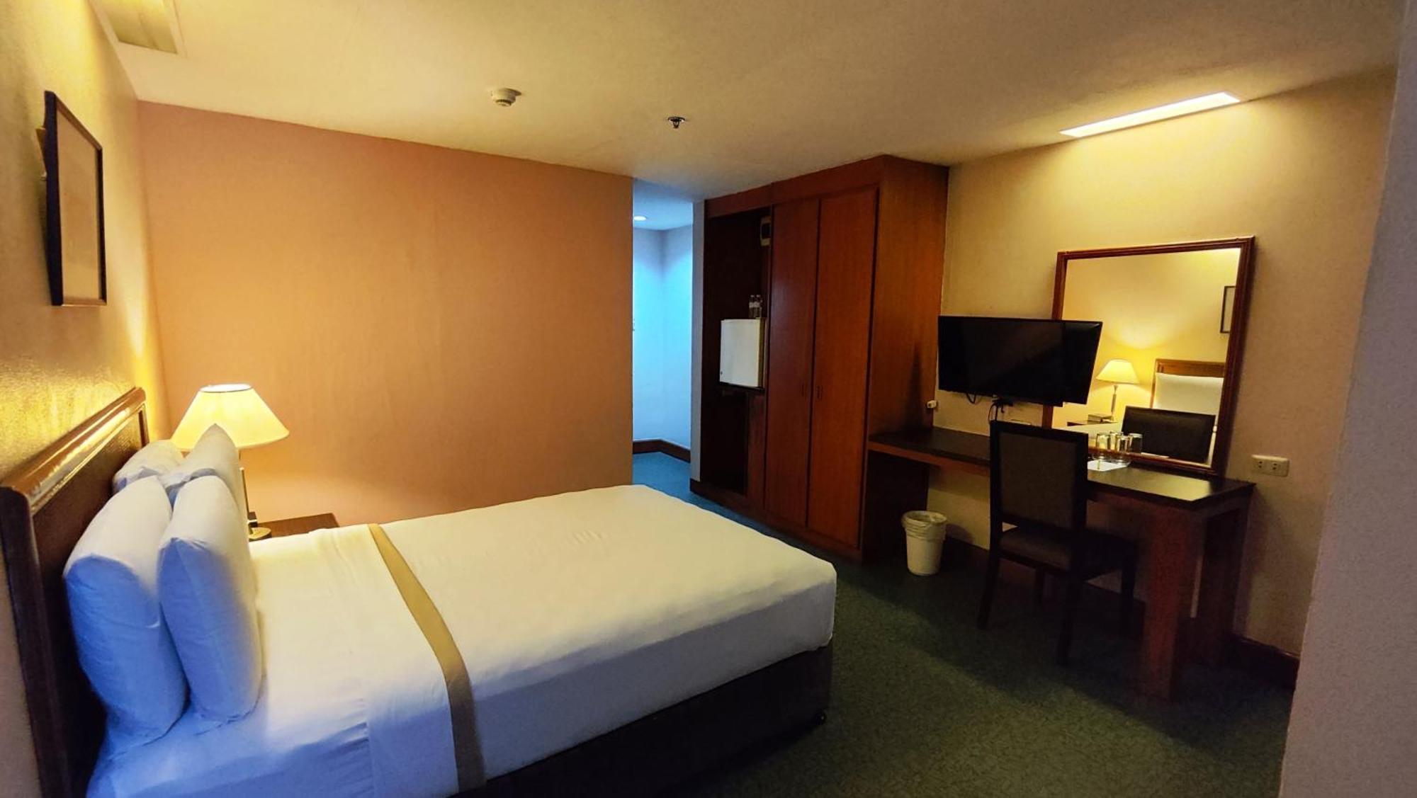 Rajah Park Hotel By Hiverooms Cebu Екстер'єр фото