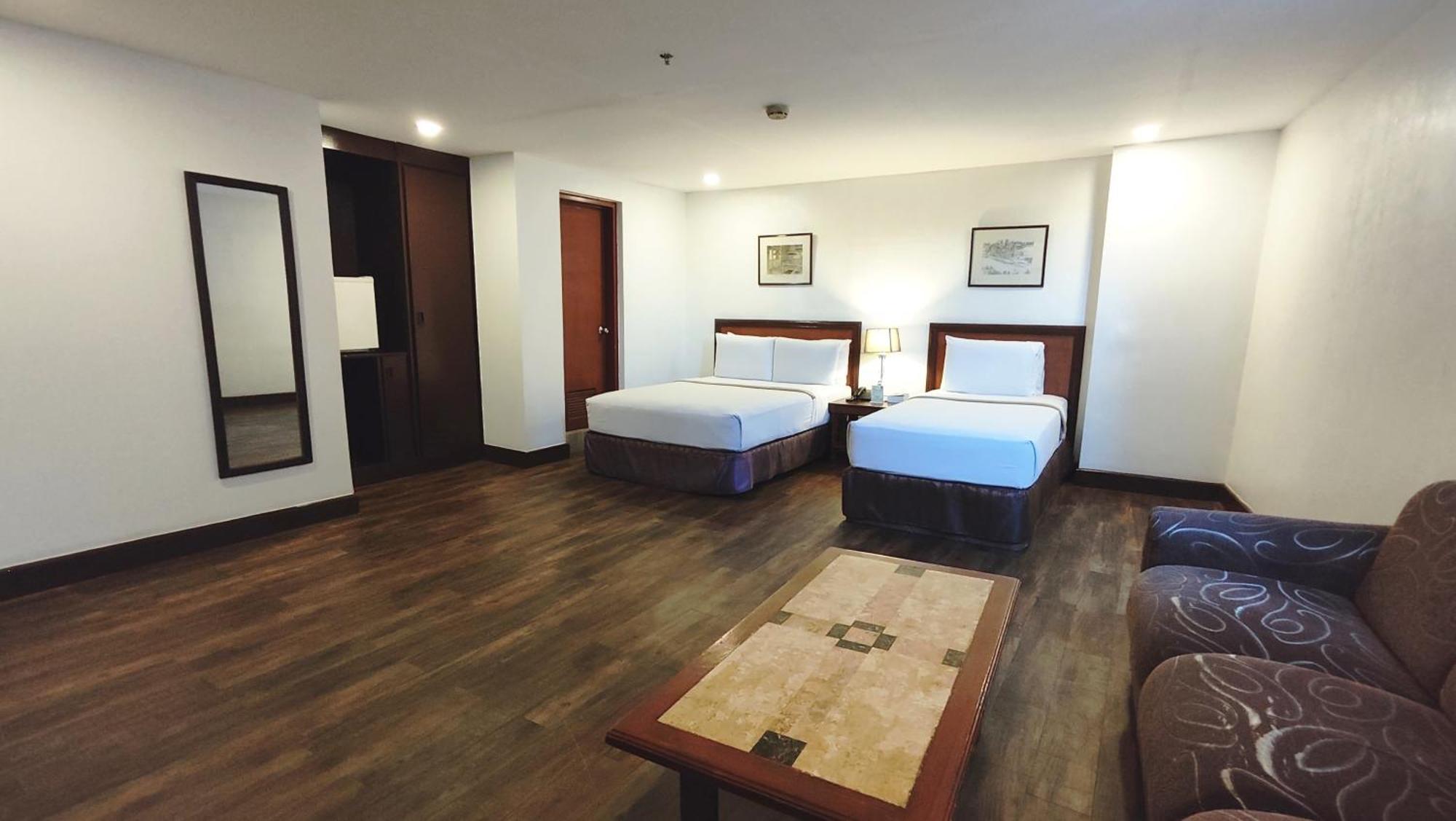 Rajah Park Hotel By Hiverooms Cebu Екстер'єр фото