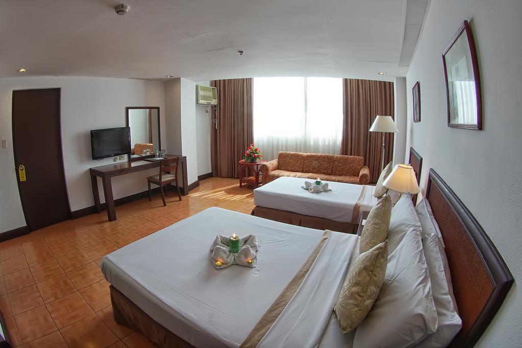 Rajah Park Hotel By Hiverooms Cebu Екстер'єр фото